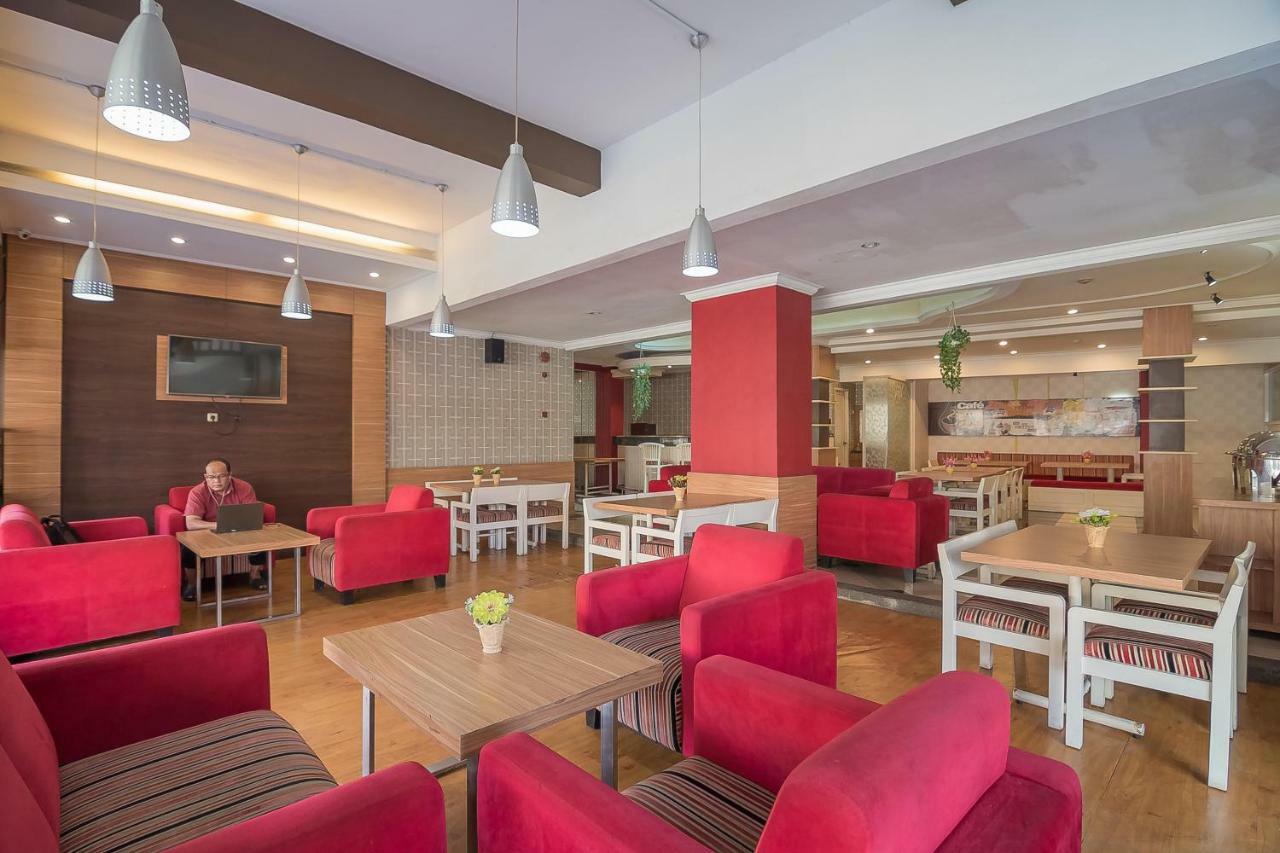 Reddoorz Near Setrasari Mall 2 Bandung Ngoại thất bức ảnh