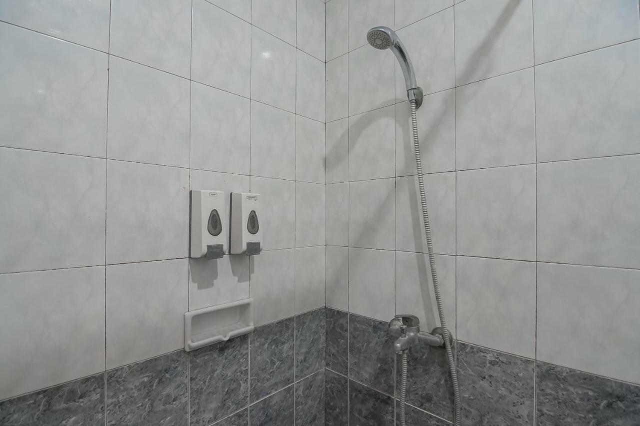 Reddoorz Near Setrasari Mall 2 Bandung Ngoại thất bức ảnh