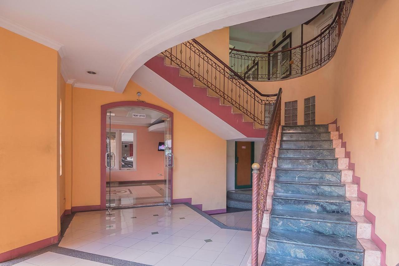Reddoorz Near Setrasari Mall 2 Bandung Ngoại thất bức ảnh