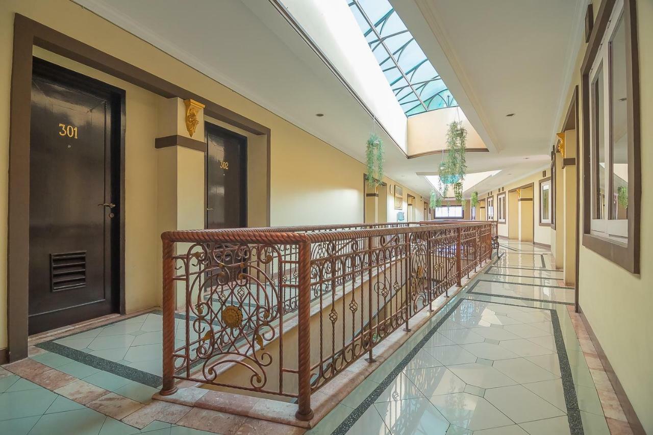 Reddoorz Near Setrasari Mall 2 Bandung Ngoại thất bức ảnh