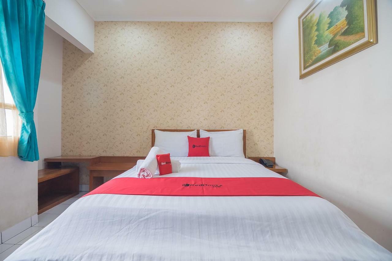 Reddoorz Near Setrasari Mall 2 Bandung Ngoại thất bức ảnh