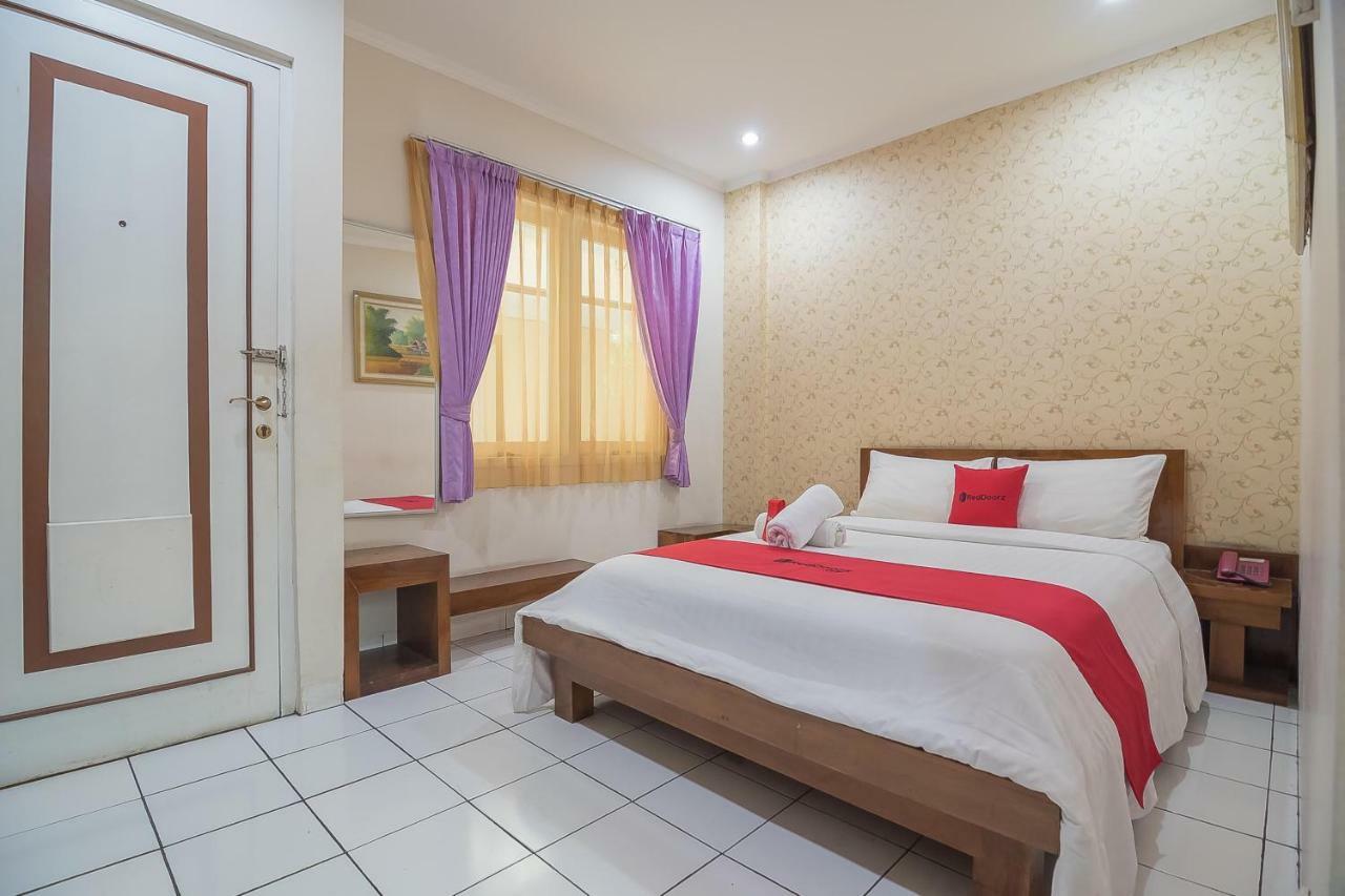 Reddoorz Near Setrasari Mall 2 Bandung Ngoại thất bức ảnh